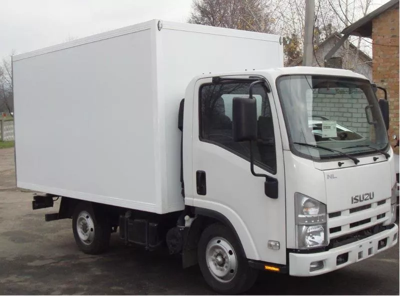 ISUZU NLR 85 А с промтоварным фургоном