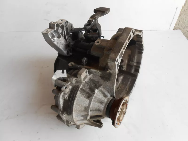 Коробка передач Механическая  для Volkswagen Caddy 1.9 tdi 