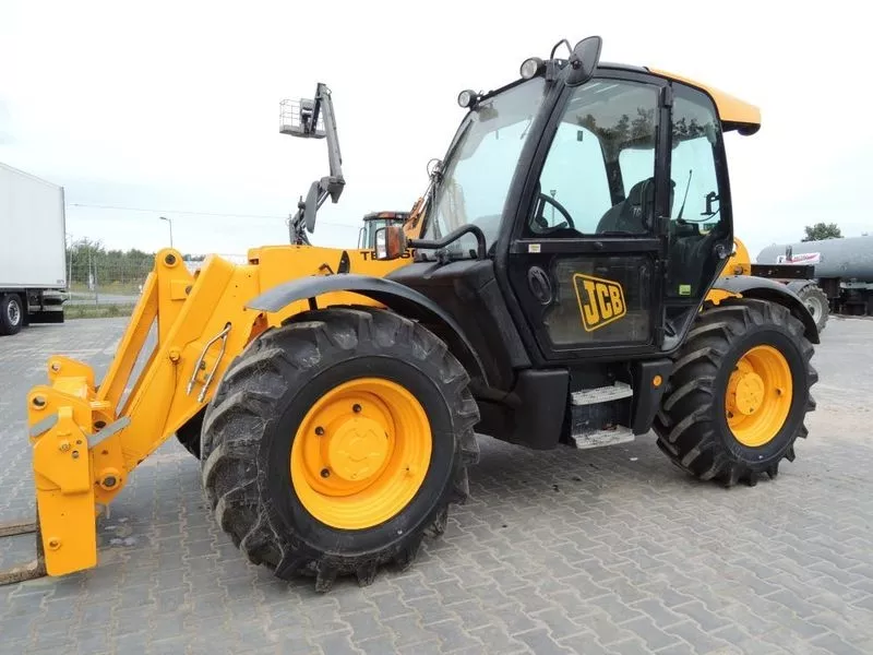 Телескопический погрузчик JCB 531-70 Agri Super