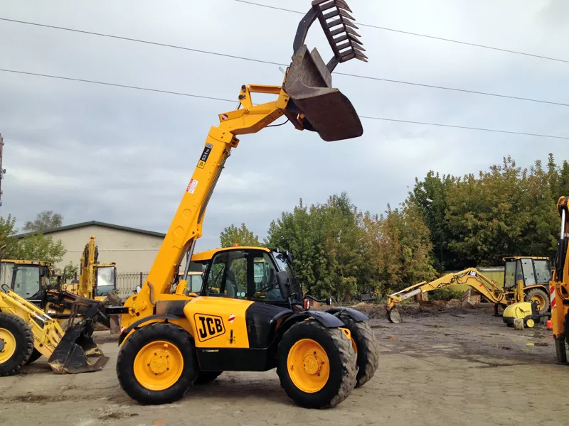 Телескопический погрузчик JCB 531-70 AGRI PLUS  3