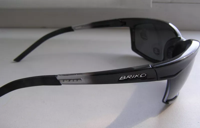 Солнцезащитные очки Briko 4