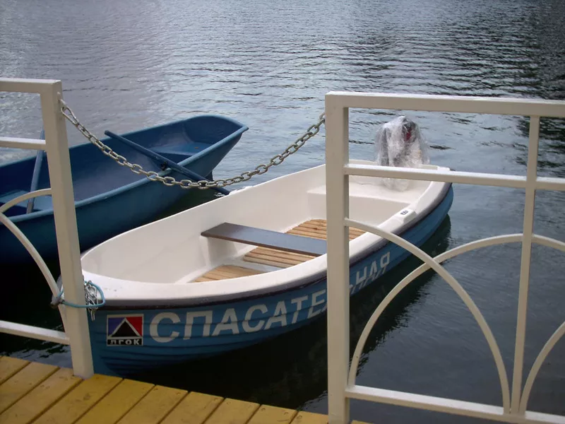 Стеклопластиковая Лодка  L - 330. 2