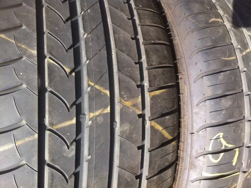 GoodYear EfficientGrip 275/40/19 - 8 мм. - 2 шт.