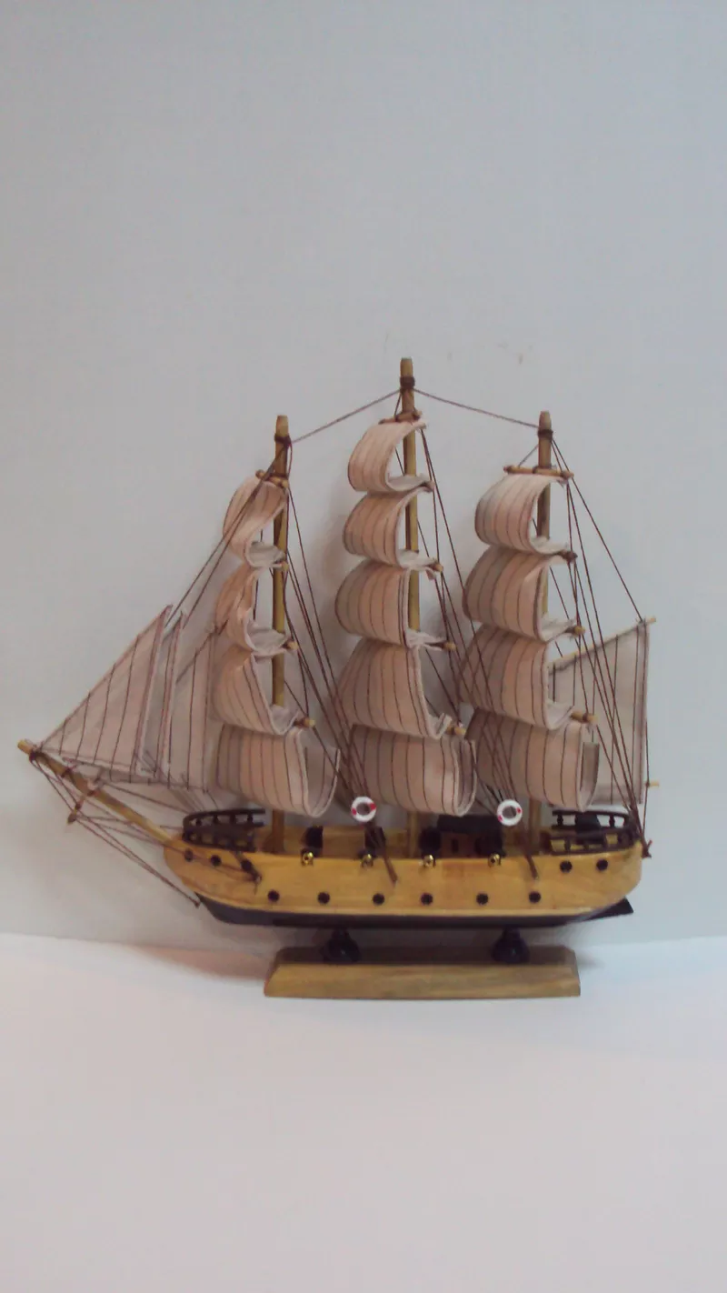 Модель парусника деревянного 3