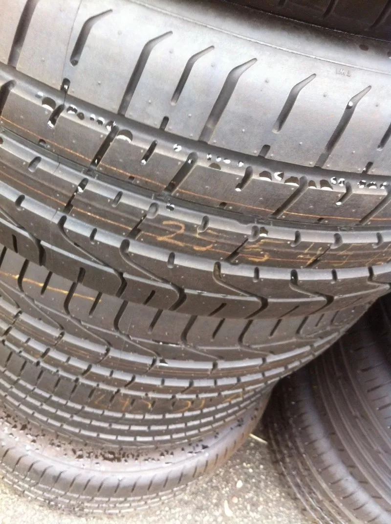 Pirelli PZero 255/45/19 - 8 мм - 2 шт.