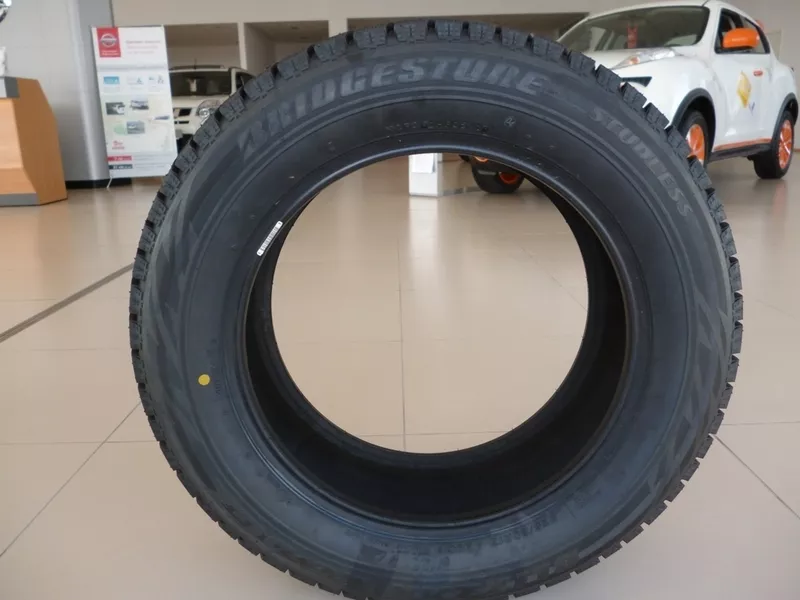 Автошины зимние новые 225/60R17 Blizzak Revo GZ 99S TL  Bridgestone 4