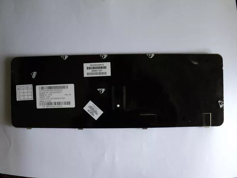 Продам оригинальную клавиатуру для ноутбука  Toshiba mp-03433us-9301