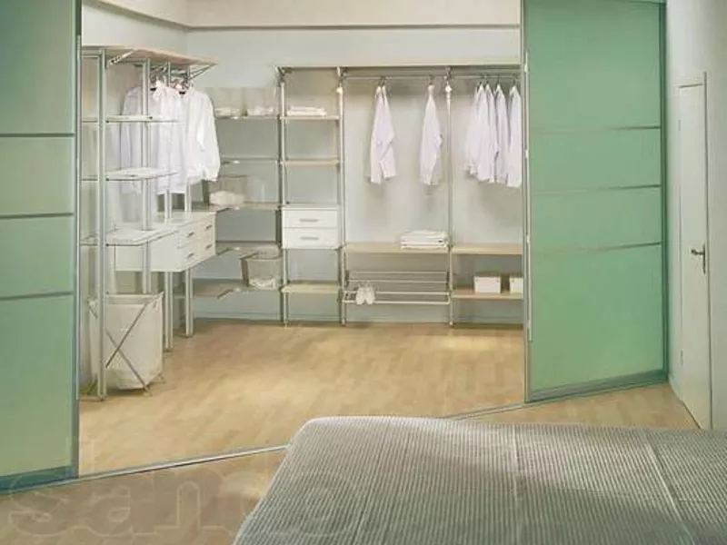 Изготовление гардеробных комнат по индивидуальным заказам 8