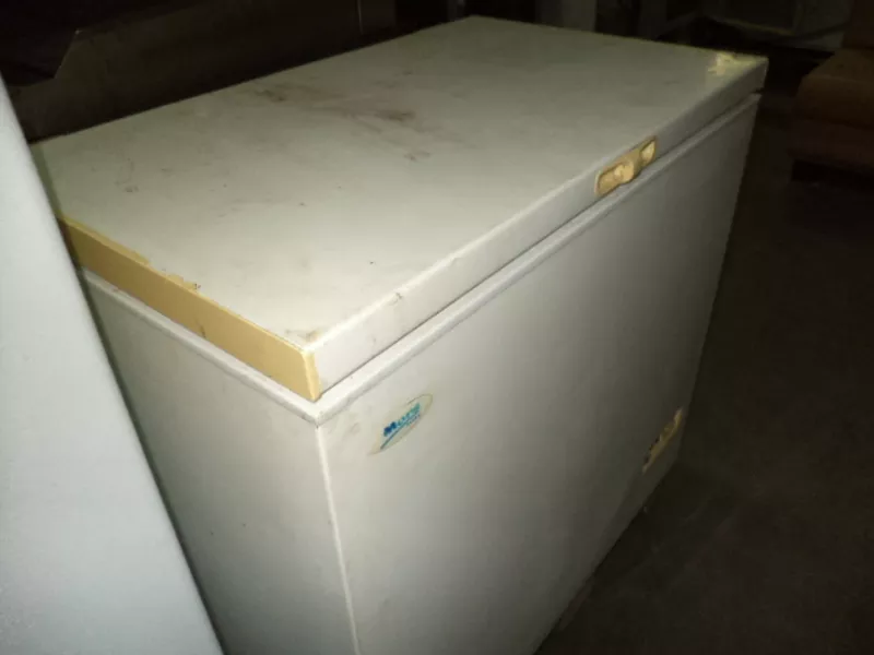 Морозильный ларь с глухой крышкой б/у