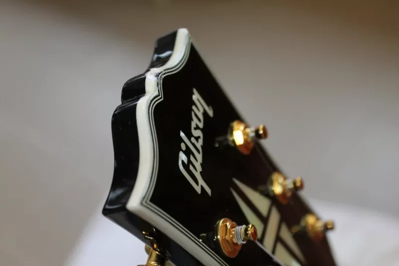 Электрогитара Gibson Les Paul Custom Ebony 5