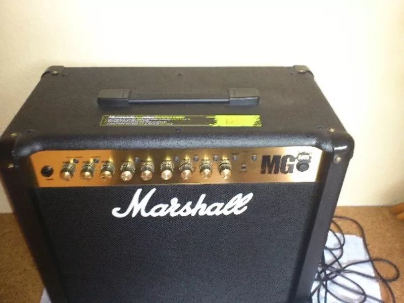 Kомбоусилитель Marshall MG 50 FX