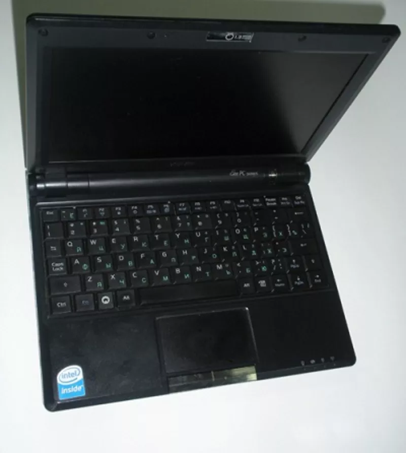 Продаю нерабочий  нетбук Asus EEE Pc 900 на запчасти