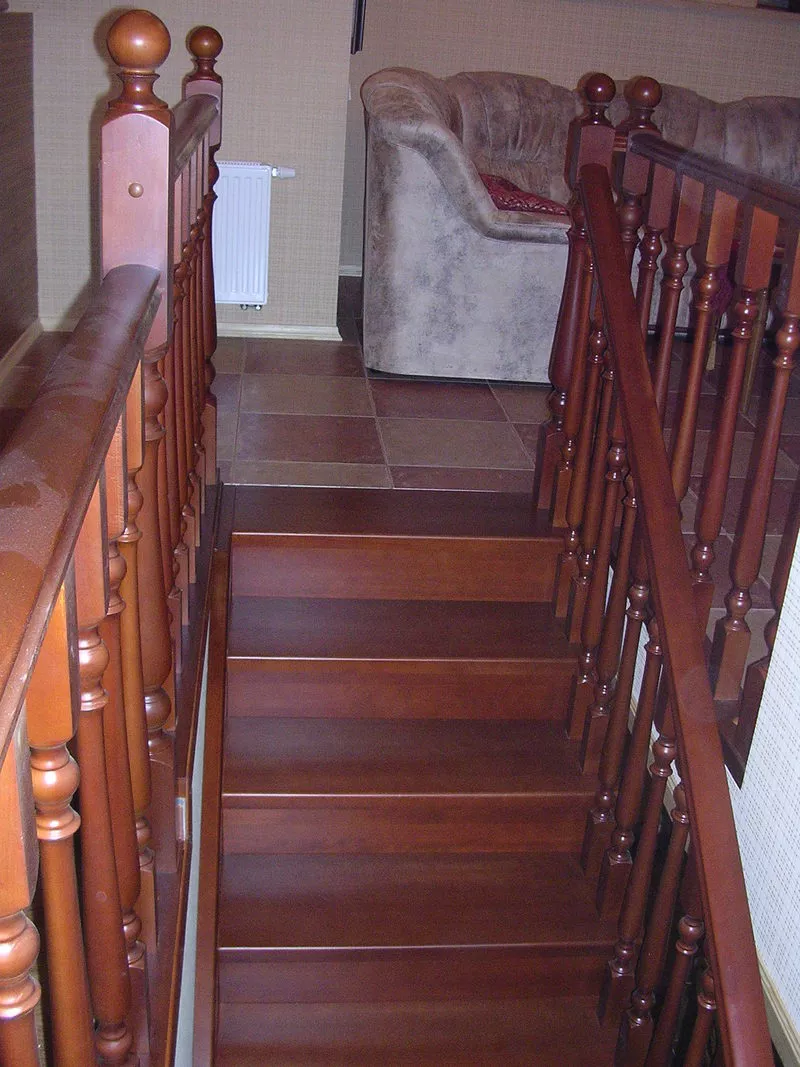 Деревянные лестницы: производство,  изготовление,  монтаж под ключ 2