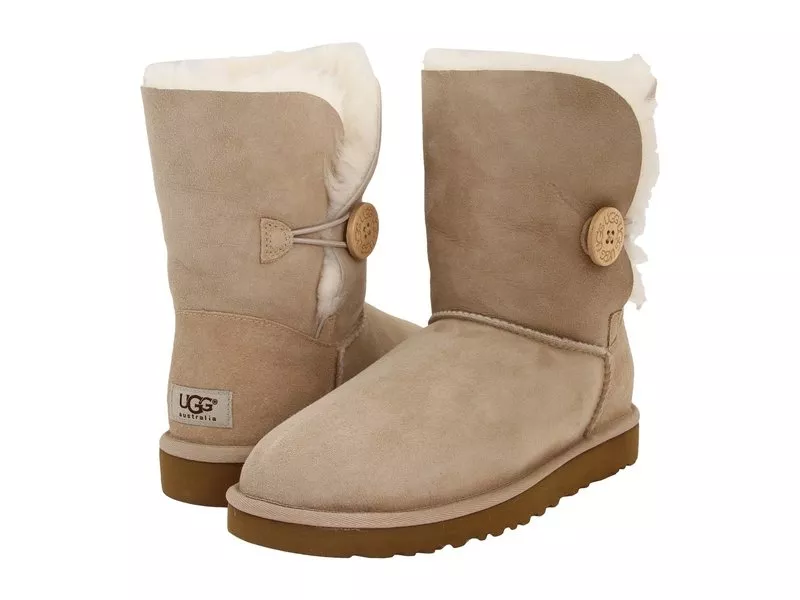 UGG Bailey Button Sand 