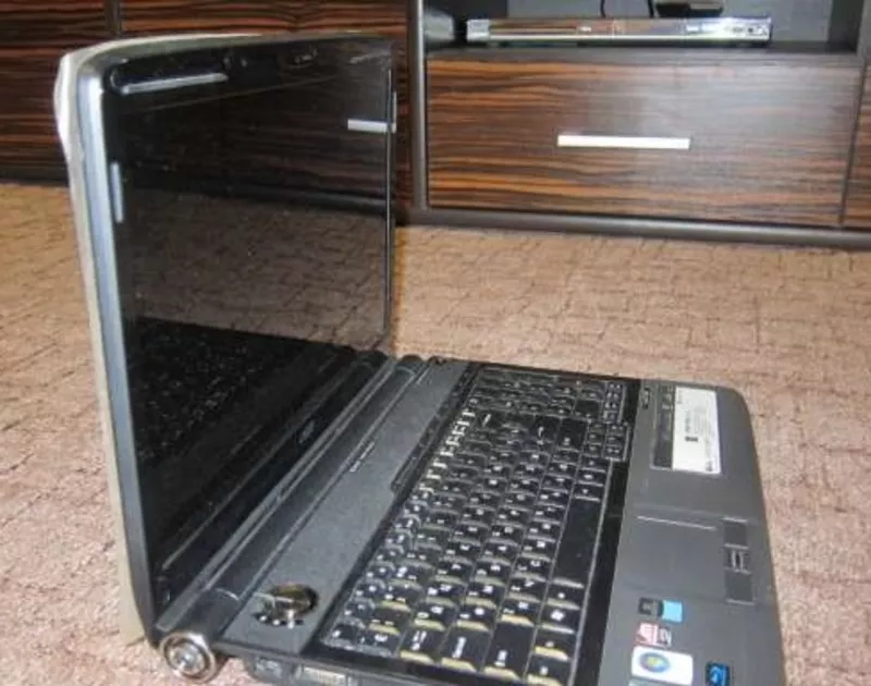 Нерабочий ноутбук Acer Aspire 6530G .