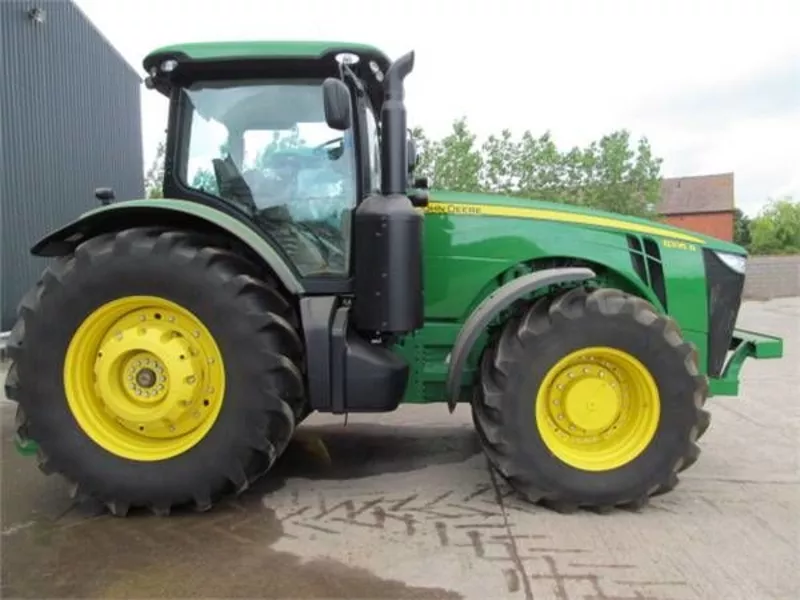 Трактор колесный JOHN DEERE 8335