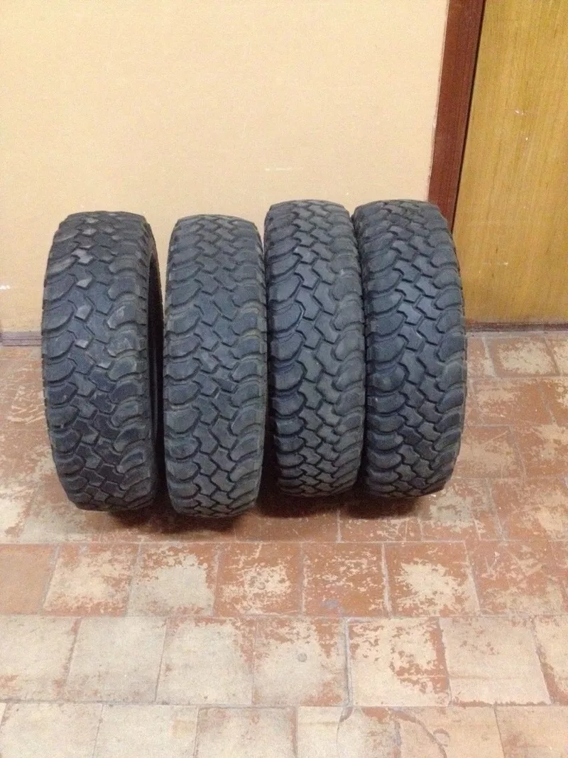 4 шины (б/у)всезенные  BFgoodrich 225/75 r16. 2