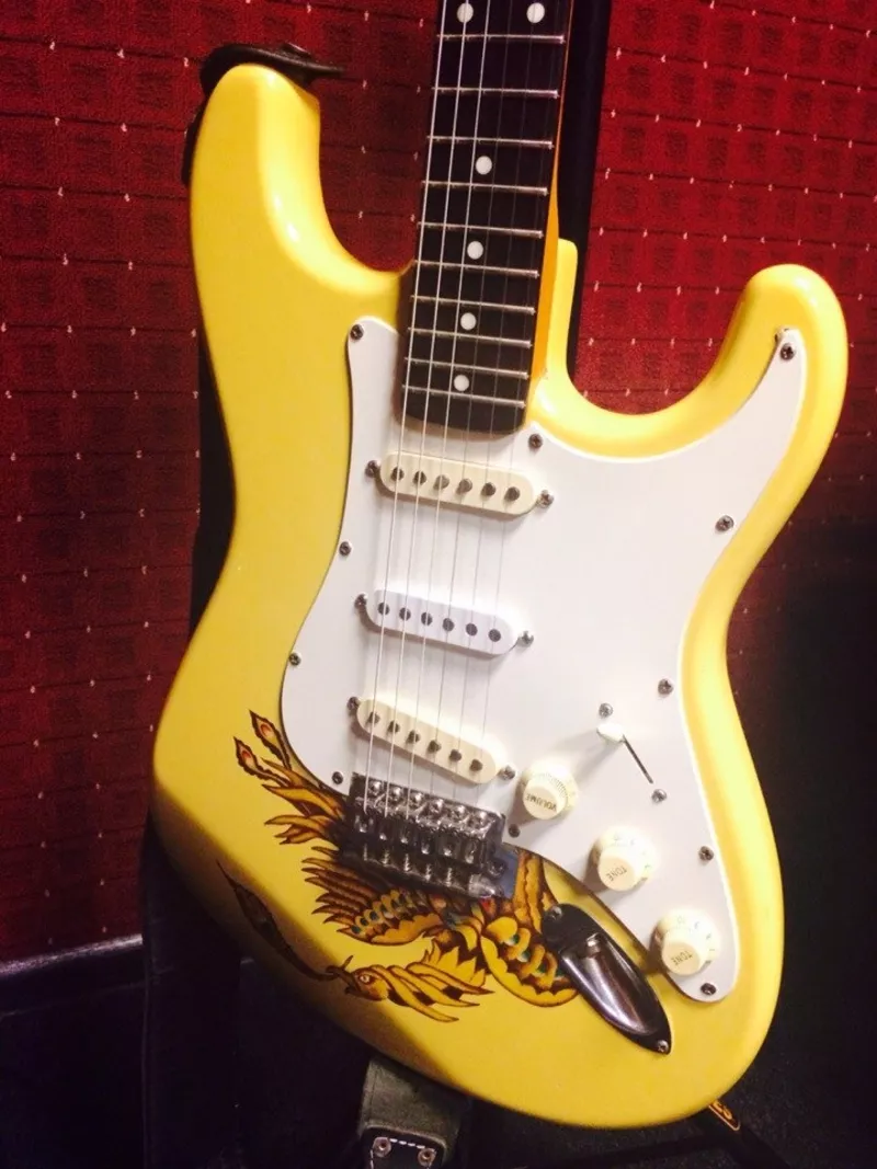 Fender Stratocaster / Japan / 1982 год 3