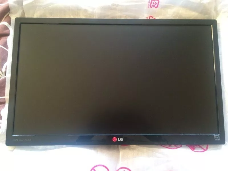 СРОЧНО продам Lg E2242