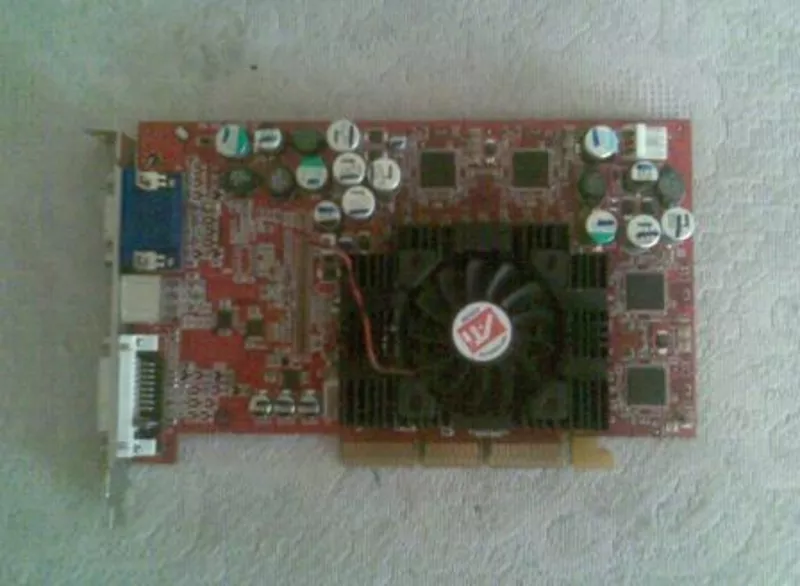 Продам Видеокарту AGP 128 MB Radeon 9500