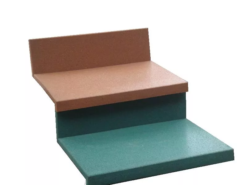 Резиновое покрытие на ступеньки