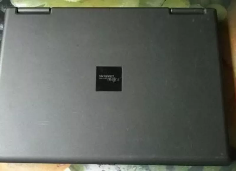 Нерабочий  ноутбук Fujitsu Siemens Esprimo Mobile V5535 на запчасти .