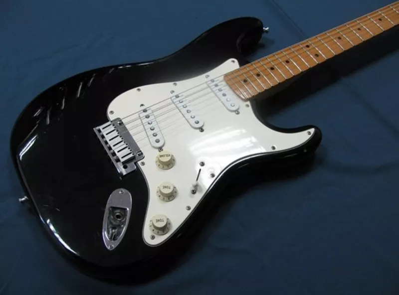 Fender Stratocaster American Standard,  made in U.S.A.1981год