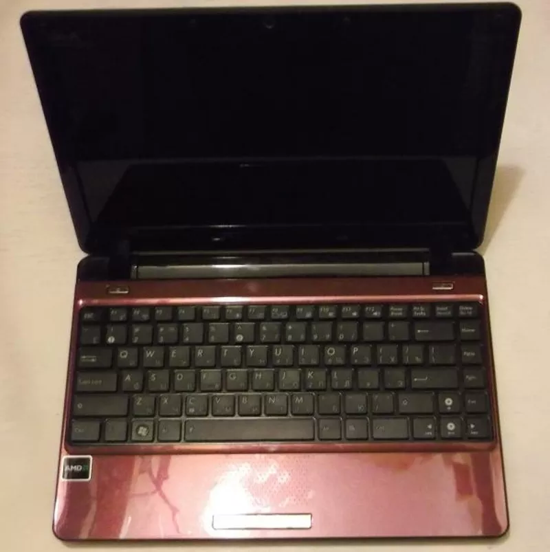 Продам стильный,  красивый нетбук Asus Eee PC 1201K