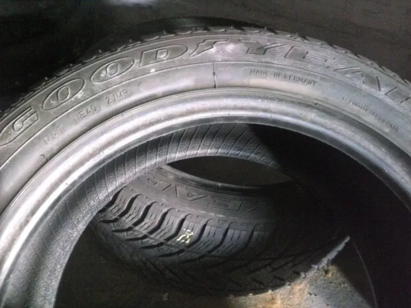 Продам 2 колеса GoodYear 225/50/17 3