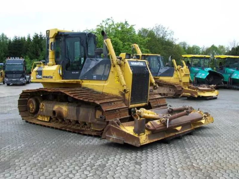 Бульдозер Komatsu D65px15 