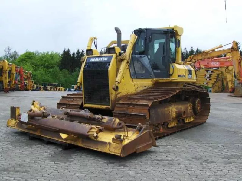 Бульдозер Komatsu D65px15  2