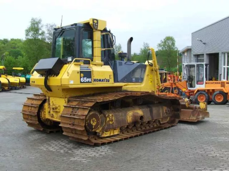 Бульдозер Komatsu D65px15  4