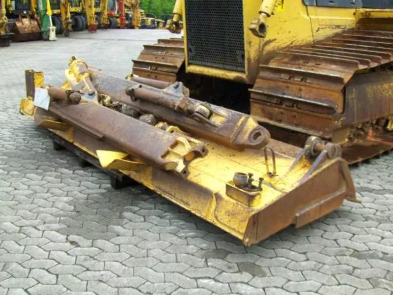 Бульдозер Komatsu D65px15  5