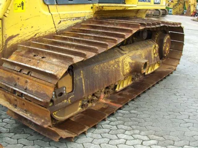 Бульдозер Komatsu D65px15  9