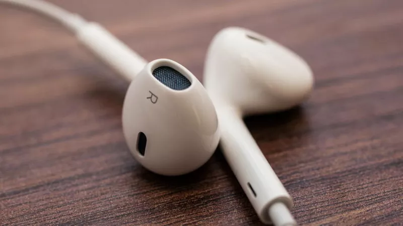 Наушники-вкладыши EarPods от Apple