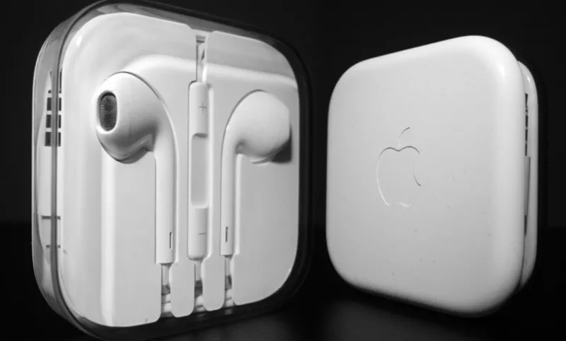 Наушники-вкладыши EarPods от Apple 3