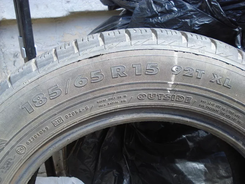 Продам шины Nokian 185/65 R15 зима