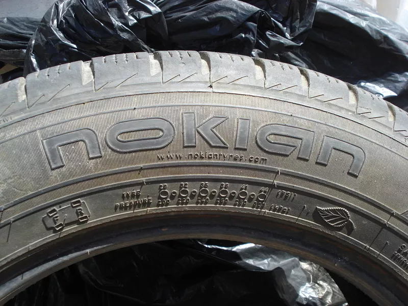 Продам шины Nokian 185/65 R15 зима 3