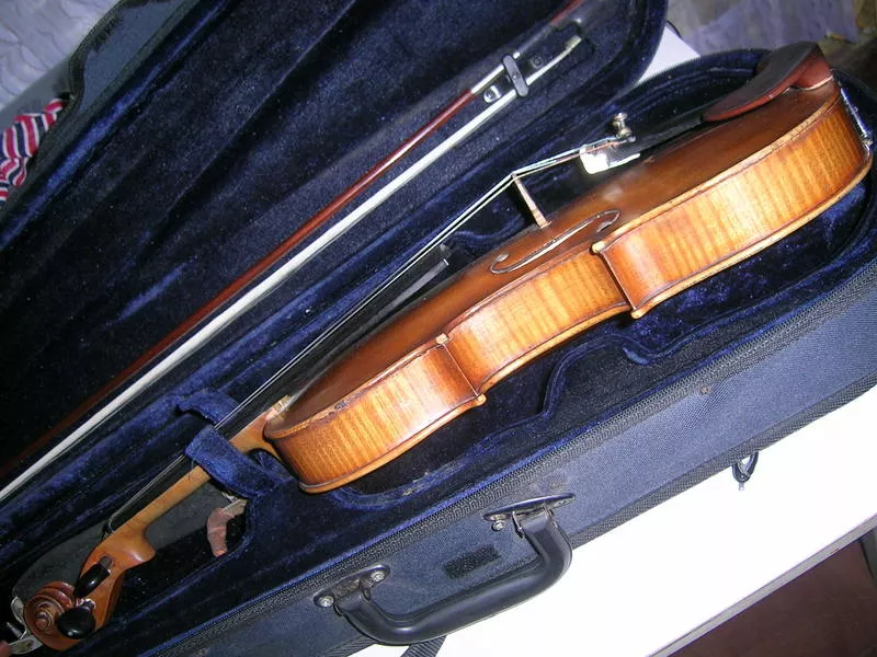 Продам скрипку , немецкая мануфактура, 100 лет, без трещин, для студентов 4