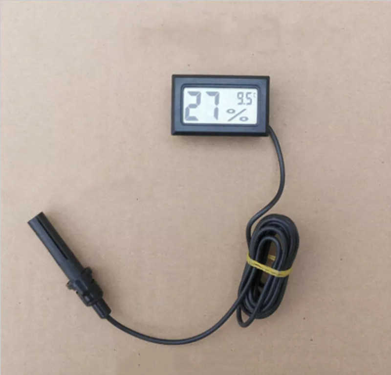 Термометр гигрометр для инкубатора с батарейками и выносным датчиком 3