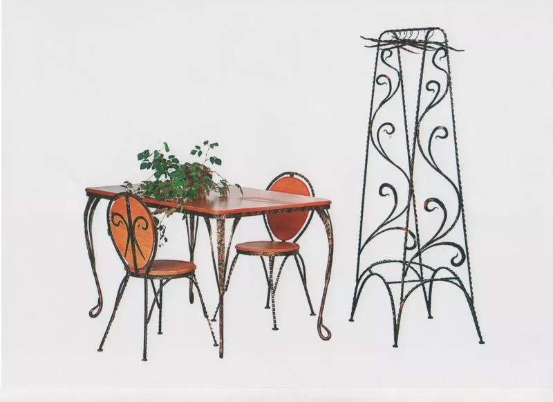 Предлагаем очень красивый и качественный набор ковки стулья, столы, вешалка 2