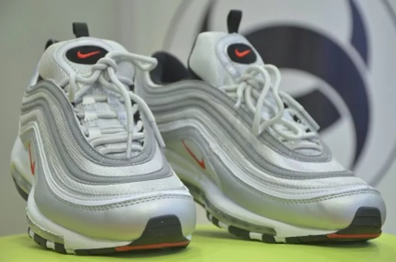 Стильные кроссовки Nike Air Max 97 Silver Bullet. 2