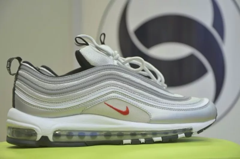 Стильные кроссовки Nike Air Max 97 Silver Bullet. 3