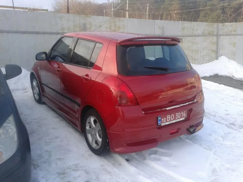 Suzuki Svift 1.3 авт. 2005 4