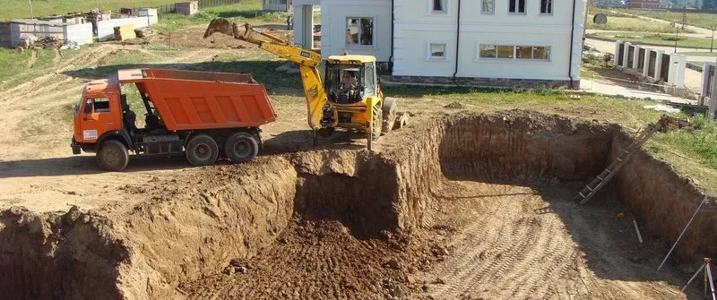 Копка котлованов в Киеве и Киевской области.