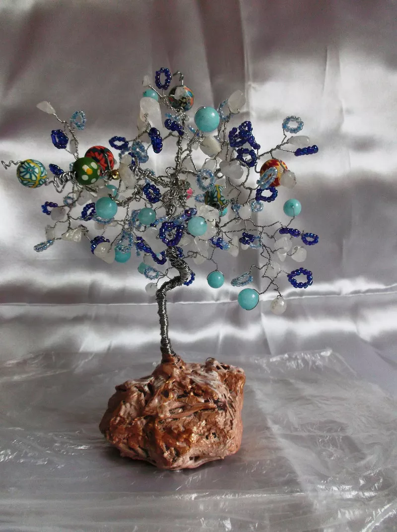 Дерево декоративное с натуральных камней-аквамарин