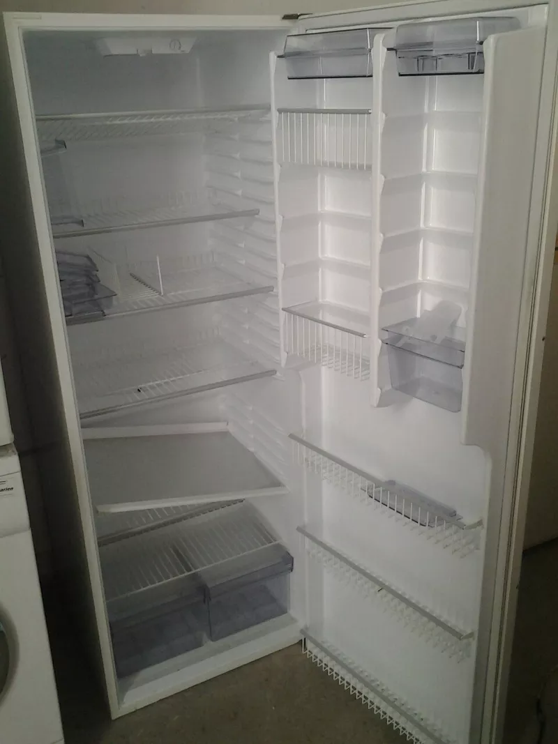 Холодильник без морозилки фирмы Gram,  Дания 2
