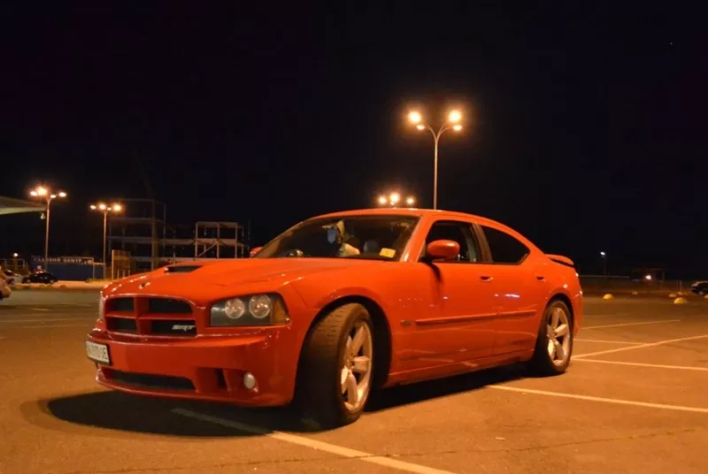 Продам Dodge Charger SRT 8 Hemi 6.1 L