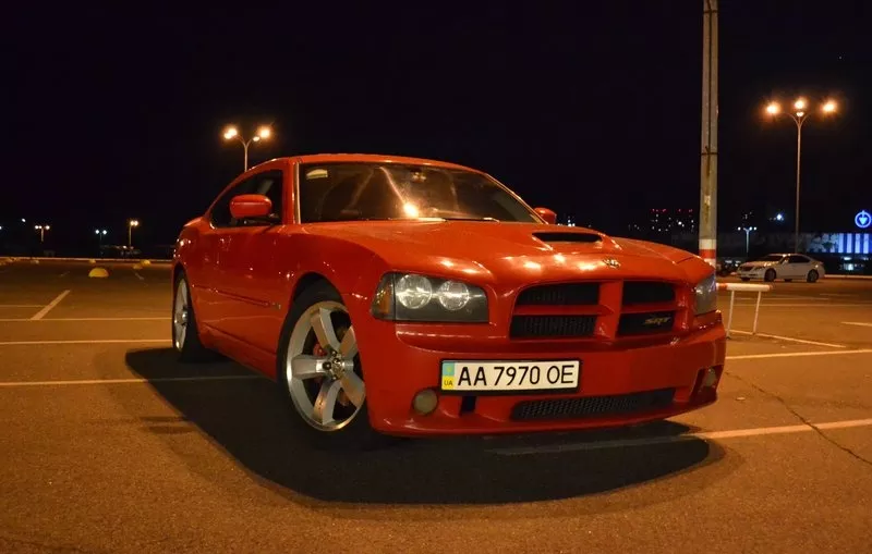 Продам Dodge Charger SRT 8 Hemi 6.1 L 2