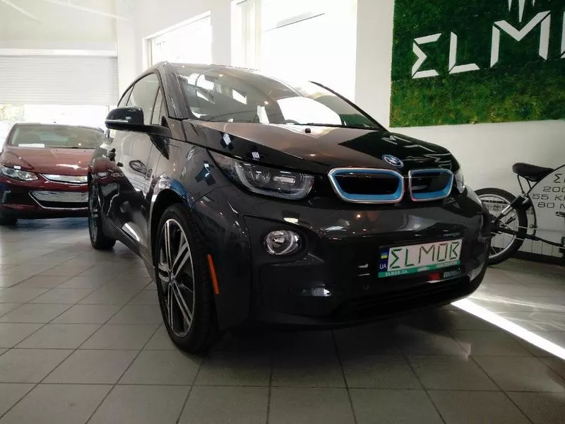 Электрический автомобиль BMW i3